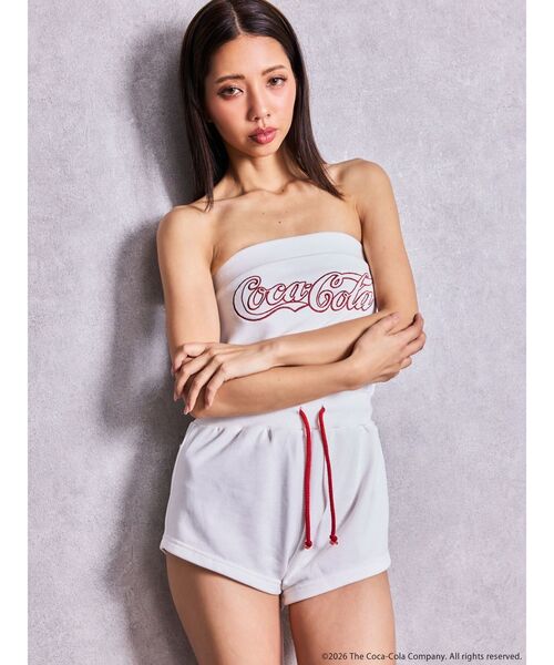 GYDA（ジェイダ）の「Coca-Cola GLITTER embroideryロンパース（つなぎ/オールインワン・レディース・オフホワイト/ブラック/レッド・FREE）」の2枚目の写真