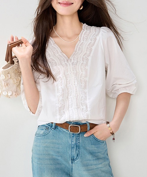 ONEP STAR(ワンピスター)の「Vネックレースデザインブラウス(シャツ/ブラウス・レディース・ホワイト・X-LARGE/LARGE/MEDIUM)」の6枚目の写真