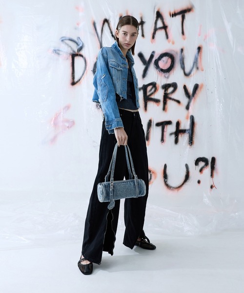 CHARLES & KEITH(チャールズ & キース)の「Rey レイ デニム ロングショルダーバッグ(ショルダーバッグ・レディース・ブルー系その他3・M)」の6枚目の写真