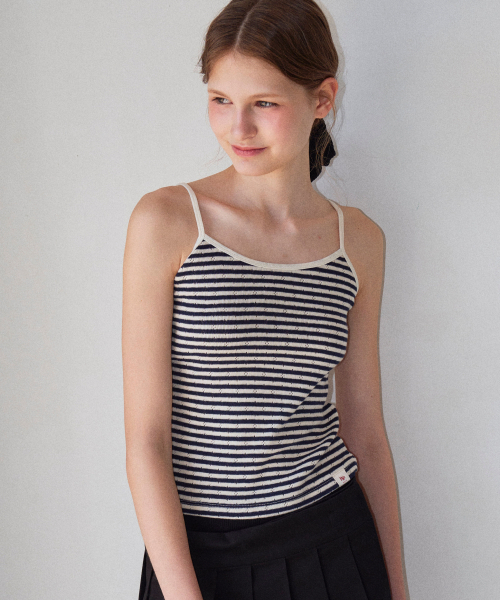 ROGIN N ROSIE(ロギンエンロージー)の「Stripe Rip Slim Sleeveless Navy(Tシャツ/カットソー・レディース・その他・SMALL/MEDIUM)」の3枚目の写真