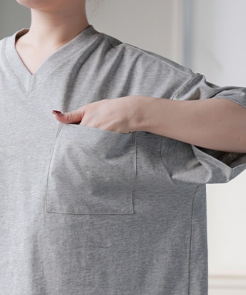 HUG.U(ハグユー)の「「アセナイン」 汗ジミ軽減 VネックボックスTシャツ(Tシャツ/カットソー・レディース・ブルー/オリーブ/ホワイト/ブラック/ライトグレー・FREE)」の7枚目の写真