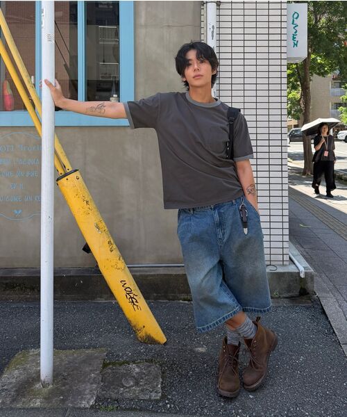WMC（ダブリューエムシー）の「[クロップ] ミネラルウォッシングリンガーTシャツ_CHARCOAL GREY（Tシャツ/カットソー・メンズ・チャコールグレー・M/L/XL）」の4枚目の写真