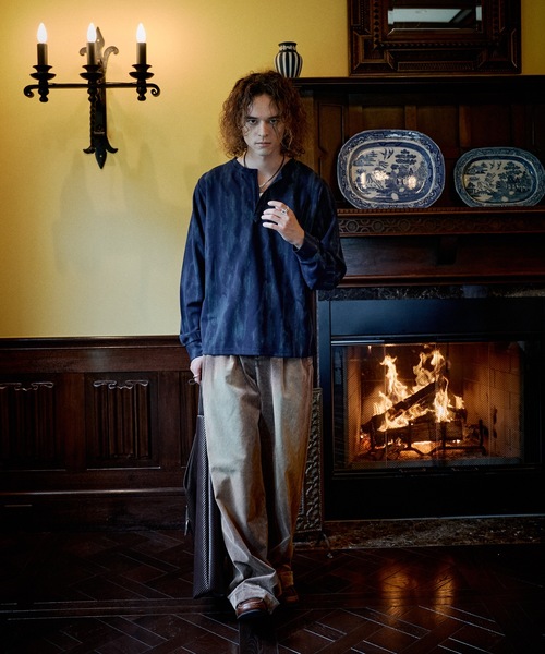 CASPER JOHN(キャスパージョン)の「Key neck glitter cut-sew/キーネックグリッターカットソー(Tシャツ/カットソー・メンズ・グレー/ネイビー・SMALL/MEDIUM/X-SMALL/LARGE)」の7枚目の写真