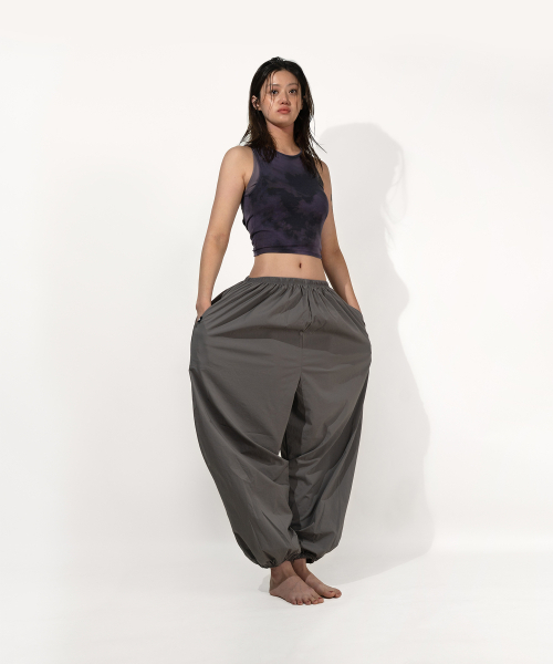 WHILE(ワイル)の「ケイブクライミング夏パンツ(ブラック)(スウェットパンツ・レディース・その他・SMALL/MEDIUM/LARGE)」の3枚目の写真