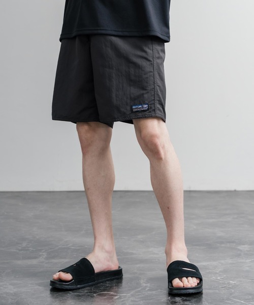 patagonia(パタゴニア)の「Patagonia パタゴニア M'S WAVEFARER BOARDSHORTS 19 IN 水陸両用ワイドナイロンショートパンツ/ハーフパンツ(その他パンツ・メンズ・ブラック/ブルー・30)」の1枚目の写真