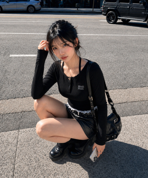 muahmuah（ムーアムーア）の「レース配色ホルターネックTシャツ[ブラック]（Tシャツ/カットソー・レディース・ブラック・FREE）」の3枚目の写真