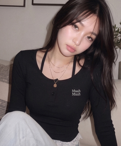 muahmuah（ムーアムーア）の「レース配色ホルターネックTシャツ[ブラック]（Tシャツ/カットソー・レディース・ブラック・FREE）」の4枚目の写真