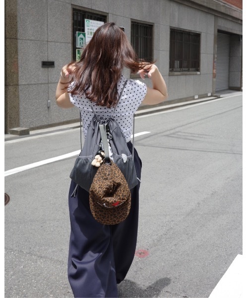 JUMELLE（ジュメロ）の「アーバンナップサック（バックパック/リュック・レディース・チャコールグレー/アイボリー・FREE）」の21枚目の写真