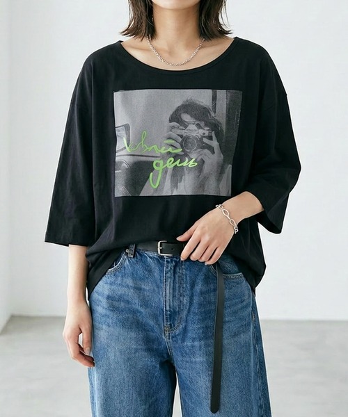 itto...(イット)の「フォトプリントプルオーバー半袖Tシャツ(Tシャツ/カットソー・レディース・ホワイト/ブラック・M~L)」の2枚目の写真
