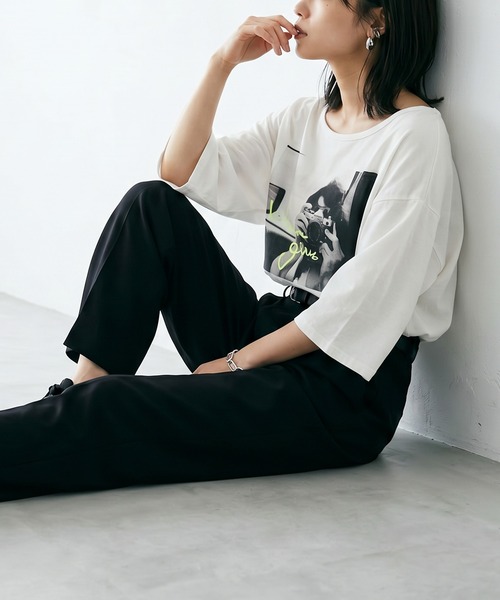itto...(イット)の「フォトプリントプルオーバー半袖Tシャツ(Tシャツ/カットソー・レディース・ホワイト/ブラック・M~L)」の4枚目の写真