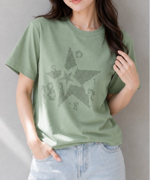 ＆soiree（アンドソワレ）の「【シルエット選べる2サイズ】クロスステッチ風Tシャツ（Tシャツ/カットソー・レディース・アッシュ/セージグリーン/ホワイト・FREE/MEDIUM）」の7枚目の写真