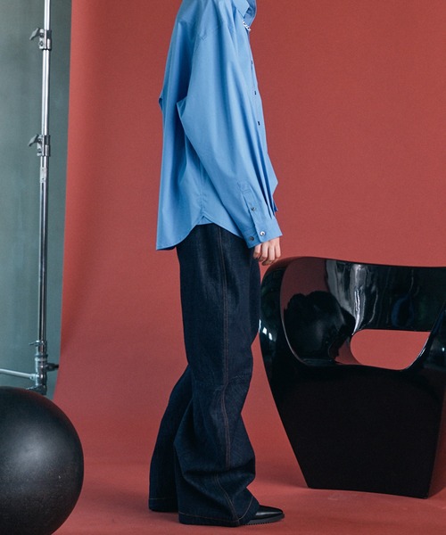 MAISON SPECIAL（メゾンスペシャル）の「《UNISEX》Banana Curve Silhouette Prime-Wide Denim Pants/バナナカーブシルエットプライムワイドデニムパンツ【MAISON SPECIAL/メゾンスペシャル】■セットアップ対応■（デニムパンツ・メンズ・ネイビー/ブラック・1/0/2）」の14枚目の写真