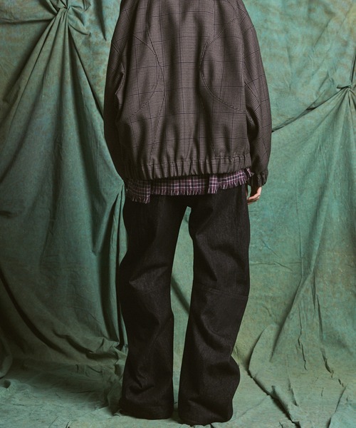MAISON SPECIAL（メゾンスペシャル）の「《UNISEX》Banana Curve Silhouette Prime-Wide Denim Pants/バナナカーブシルエットプライムワイドデニムパンツ【MAISON SPECIAL/メゾンスペシャル】■セットアップ対応■（デニムパンツ・メンズ・ネイビー/ブラック・1/0/2）」の12枚目の写真