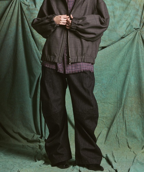 MAISON SPECIAL（メゾンスペシャル）の「《UNISEX》Banana Curve Silhouette Prime-Wide Denim Pants/バナナカーブシルエットプライムワイドデニムパンツ【MAISON SPECIAL/メゾンスペシャル】■セットアップ対応■（デニムパンツ・メンズ・ネイビー/ブラック・1/0/2）」の10枚目の写真