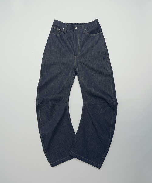 MAISON SPECIAL（メゾンスペシャル）の「《UNISEX》Banana Curve Silhouette Prime-Wide Denim Pants/バナナカーブシルエットプライムワイドデニムパンツ【MAISON SPECIAL/メゾンスペシャル】■セットアップ対応■（デニムパンツ・メンズ・ネイビー/ブラック・1/0/2）」の17枚目の写真
