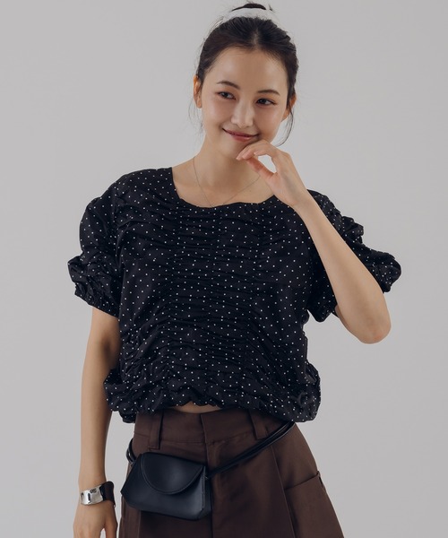 MUHET(ミュエータ)の「assorted shirring gather blouse / アソートシャーリングギャザーブラウス(シャツ/ブラウス・レディース・ブラック/ブルー・FREE)」の1枚目の写真