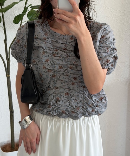 MUHET(ミュエータ)の「assorted shirring gather blouse / アソートシャーリングギャザーブラウス(シャツ/ブラウス・レディース・ブラック/ブルー・FREE)」の13枚目の写真