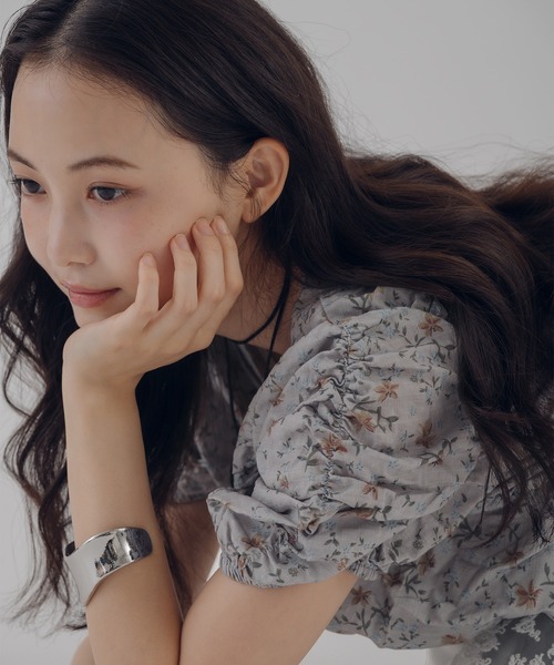 MUHET(ミュエータ)の「assorted shirring gather blouse / アソートシャーリングギャザーブラウス(シャツ/ブラウス・レディース・ブラック/ブルー・FREE)」の15枚目の写真