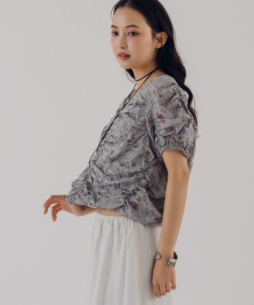 MUHET(ミュエータ)の「assorted shirring gather blouse / アソートシャーリングギャザーブラウス(シャツ/ブラウス・レディース・ブラック/ブルー・FREE)」の17枚目の写真