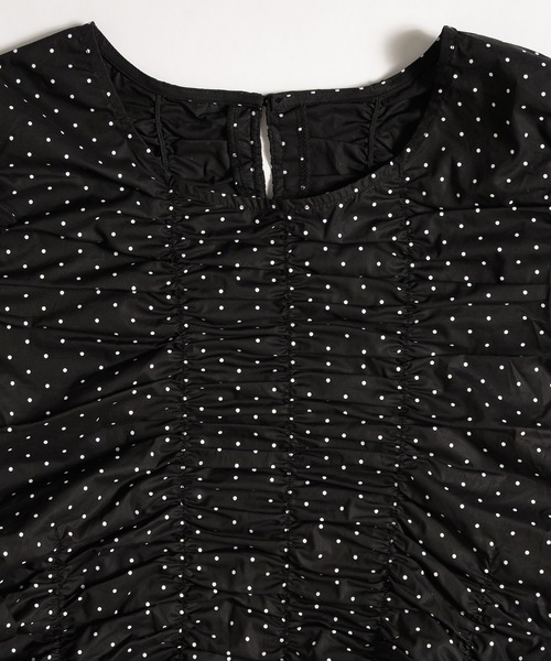 MUHET(ミュエータ)の「assorted shirring gather blouse / アソートシャーリングギャザーブラウス(シャツ/ブラウス・レディース・ブラック/ブルー・FREE)」の3枚目の写真