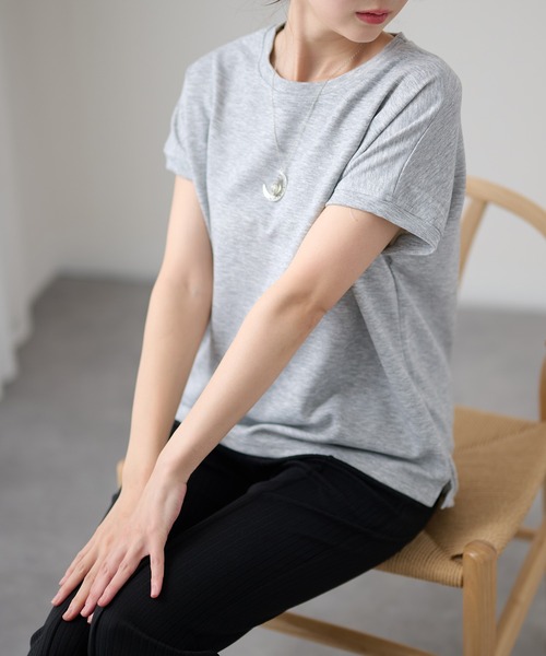 DAYRA(デイラ)の「ソリッドカラー クルーネック 半袖 ラウンドヘム トップス(Tシャツ/カットソー・レディース・ライトグレー/ダークグレー/ホワイト/ブラック・FREE)」の21枚目の写真