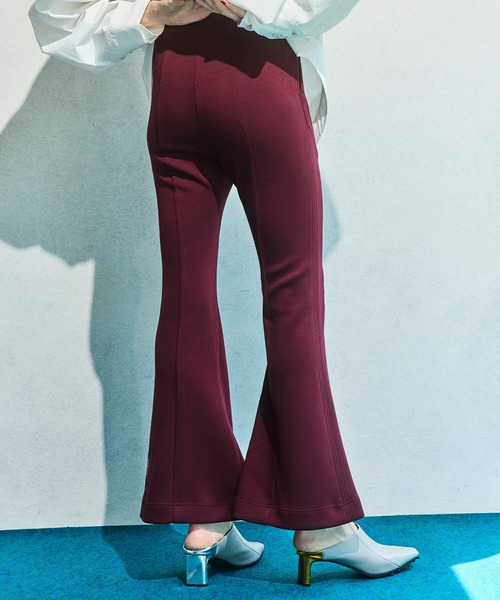 OMMO(オーエムエムオー)の「ASYMME METALLIC HEEL MULE(サンダル・レディース・ブラック/ボルドー/グレー・36/37/38)」の13枚目の写真