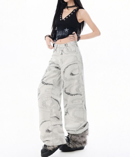 AVYL(アヴィル)の「グラフィックルーズワイドデニムパンツ(デニムパンツ・レディース・グレー・M/S/L)」の9枚目の写真