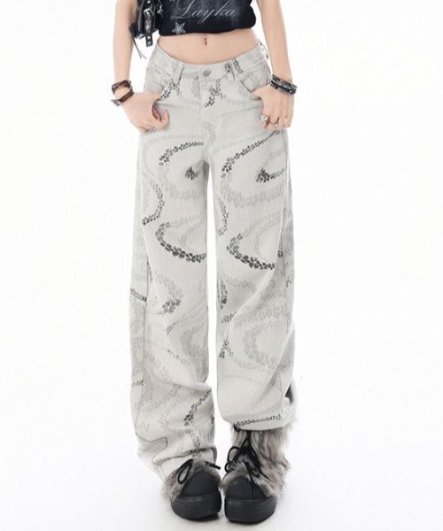 AVYL(アヴィル)の「グラフィックルーズワイドデニムパンツ(デニムパンツ・レディース・グレー・M/S/L)」の12枚目の写真