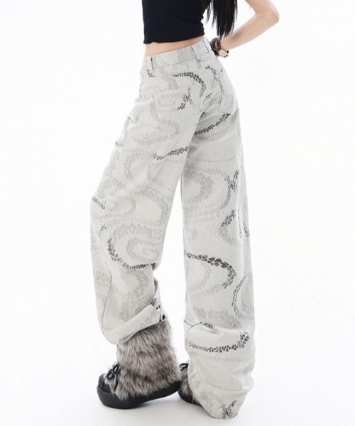 AVYL(アヴィル)の「グラフィックルーズワイドデニムパンツ(デニムパンツ・レディース・グレー・M/S/L)」の6枚目の写真