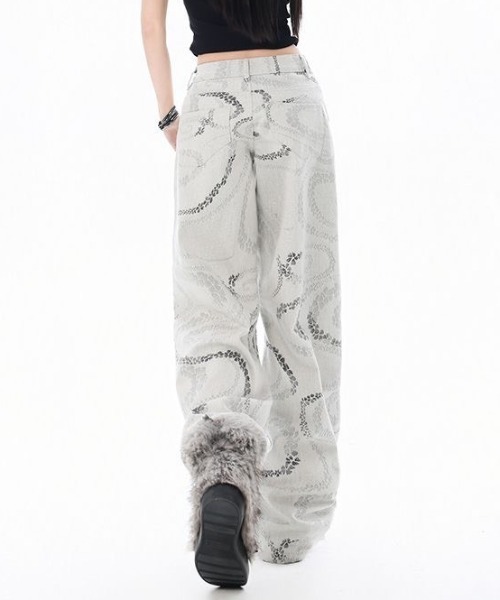 AVYL(アヴィル)の「グラフィックルーズワイドデニムパンツ(デニムパンツ・レディース・グレー・M/S/L)」の10枚目の写真