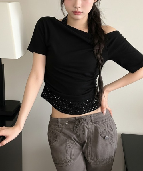 Emilie(エミリー)の「ドットホルターネックドッキング 半袖トップス(Tシャツ/カットソー・レディース・ブルー/クリーム/ブラック/カーキ・FREE)」の2枚目の写真