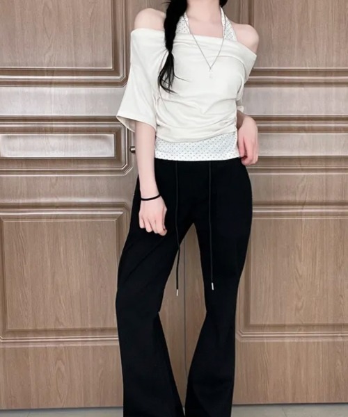 Emilie(エミリー)の「ドットホルターネックドッキング 半袖トップス(Tシャツ/カットソー・レディース・ブルー/クリーム/ブラック/カーキ・FREE)」の8枚目の写真
