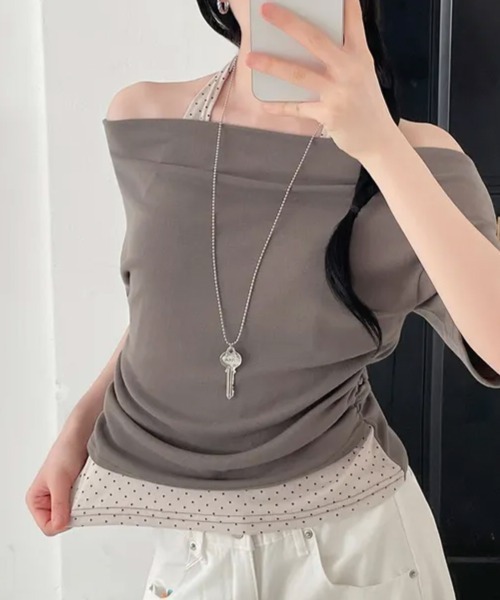 Emilie(エミリー)の「ドットホルターネックドッキング 半袖トップス(Tシャツ/カットソー・レディース・ブルー/クリーム/ブラック/カーキ・FREE)」の10枚目の写真