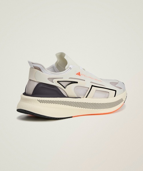 adidas by Stella McCartney（アディダスバイステラマッカートニー）の「adidas By Stella McCartney ウルトラブースト 5 / adidas by Stella McCartney Ultraboost 5 / アディダス adidas（スニーカー・レディース・ホワイト・22.5cm/23.5cm/24.5cm/25.5cm/26.5cm/27.5cm）」の2枚目の写真