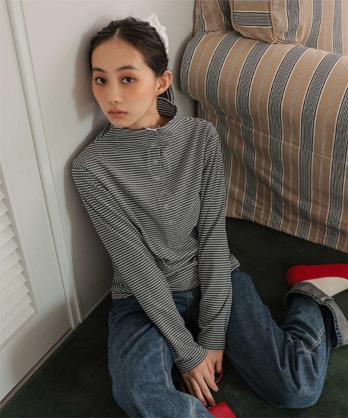 miette(ミエット)の「起毛プチハイネックヘンリートップス(Tシャツ/カットソー・レディース・ホワイト/グレー/チャコール/ブラック・FREE)」の4枚目の写真