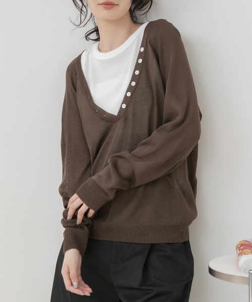 HEILIS(ヘイリス)の「ボタン配色深Vネックニット/Vネックニット ニットトップス 長袖ニット 深Vネック 配色ニット ボタンデザイン レイヤードニット プルオーバー 韓国ファッション 韓国コーデ カジュアル レディライク デイリー 春服 秋服 冬服 ブラウン ホワイト ネイビー(ニット/セーター・レディース・ホワイト/ブラウン/ネイビー・FREE)」の16枚目の写真