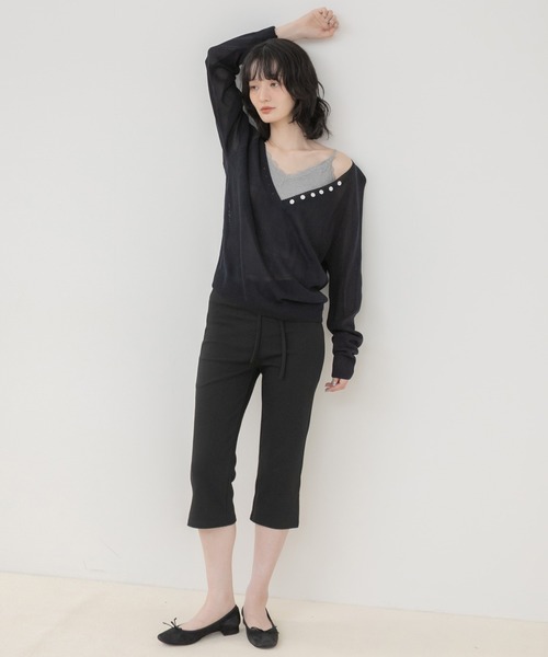 HEILIS(ヘイリス)の「ボタン配色深Vネックニット/Vネックニット ニットトップス 長袖ニット 深Vネック 配色ニット ボタンデザイン レイヤードニット プルオーバー 韓国ファッション 韓国コーデ カジュアル レディライク デイリー 春服 秋服 冬服 ブラウン ホワイト ネイビー(ニット/セーター・レディース・ホワイト/ブラウン/ネイビー・FREE)」の15枚目の写真