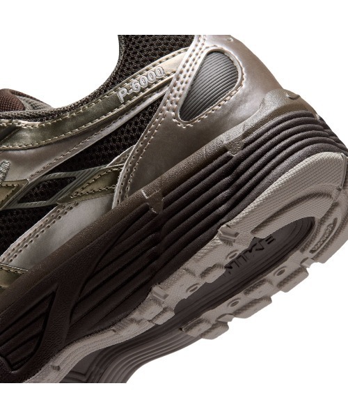 NIKE(ナイキ)の「NIKE P-6000(ナイキ P-6000)(スニーカー・レディース・ブラウン系・25cm/24.5cm/23.5cm/24cm/23cm)」の11枚目の写真
