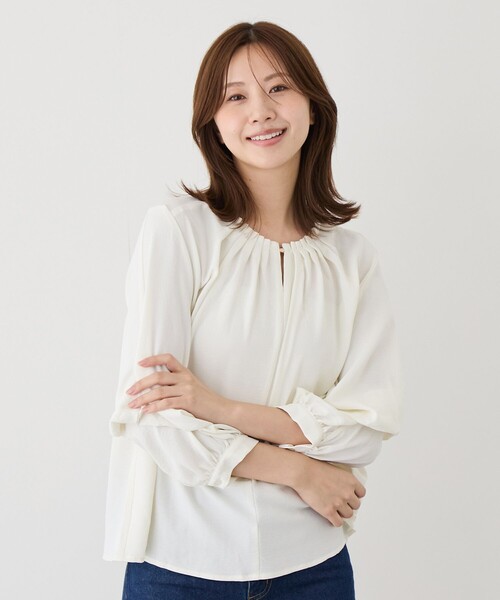 Jayro(ジャイロ)の「2WAY衿タックブラウス(シャツ/ブラウス・レディース・ホワイト系その他/ブラック/ネイビー/ベージュ・M)」の1枚目の写真