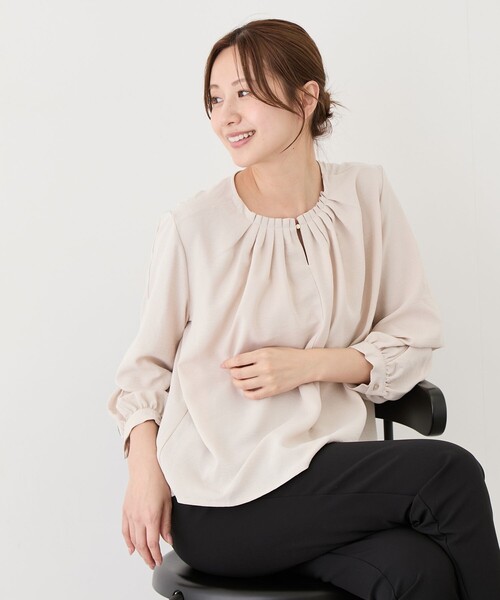 Jayro(ジャイロ)の「2WAY衿タックブラウス(シャツ/ブラウス・レディース・ホワイト系その他/ブラック/ネイビー/ベージュ・M)」の8枚目の写真