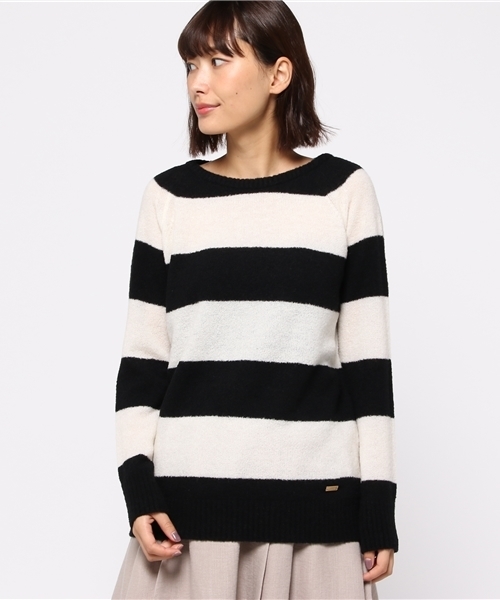 BLUE LABEL CRESTBRIDGE(ブルーレーベルクレストブリッジ)の「ブークレーヤーン ボーダーニット(ニット/セーター・レディース・ピンク/オフホワイト/グレー/ブラック・38)」の2枚目の写真