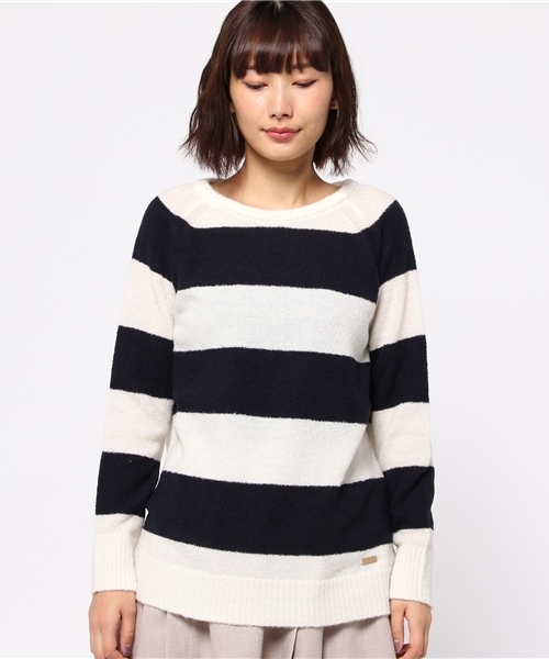 BLUE LABEL CRESTBRIDGE(ブルーレーベルクレストブリッジ)の「ブークレーヤーン ボーダーニット(ニット/セーター・レディース・ピンク/オフホワイト/グレー/ブラック・38)」の5枚目の写真