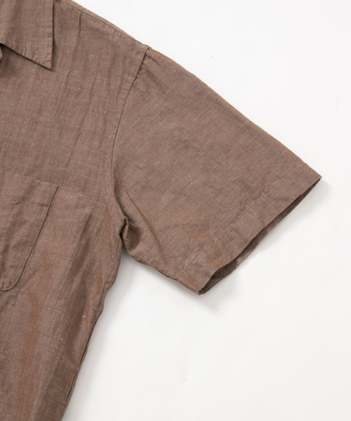 WORK NOT WORK URBAN RESEARCH（ワークノットワークアーバンリサーチ）の「WORK NOT WORK　コットンリネンオープンカラー半袖シャツ（シャツ/ブラウス・メンズ・ブラウン/ネイビー・LARGE/MEDIUM/SMALL）」の17枚目の写真