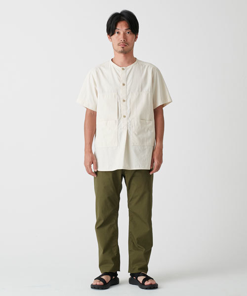 Snow Peak（スノーピーク）の「ヘリンボーンノーカラーシャツ