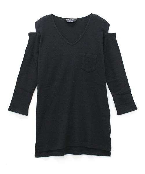 RNA（アールエヌエー）の「M0691 ショルダースリットVネックTシャツ（Tシャツ/カットソー・レディース・ロイヤルブルー/レッド/ブラック/オフホワイト・MEDIUM）」の3枚目の写真
