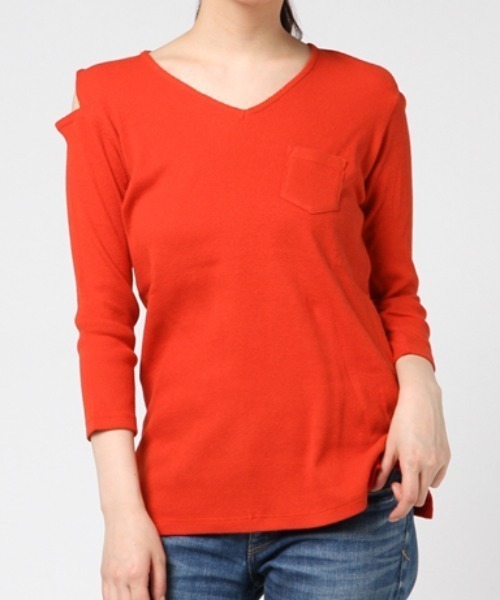 RNA（アールエヌエー）の「M0691 ショルダースリットVネックTシャツ（Tシャツ/カットソー・レディース・ロイヤルブルー/レッド/ブラック/オフホワイト・MEDIUM）」の16枚目の写真