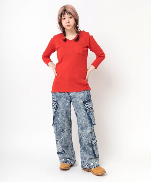 RNA（アールエヌエー）の「M0691 ショルダースリットVネックTシャツ（Tシャツ/カットソー・レディース・ロイヤルブルー/レッド/ブラック/オフホワイト・MEDIUM）」の17枚目の写真