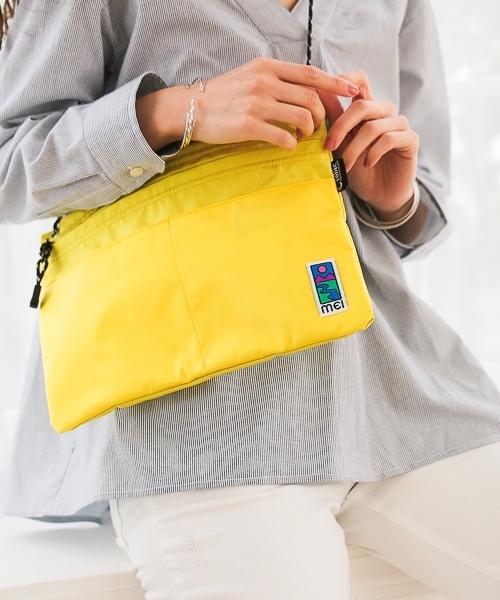 Bayflow ベイフロー の Bayflow Mei メイ ナイロンサコッシュ ショルダーバッグ Wear Bayflow ベイフロー の Bayflow Mei メイ ナイロンサコッシュ ショルダーバッグ Wear
