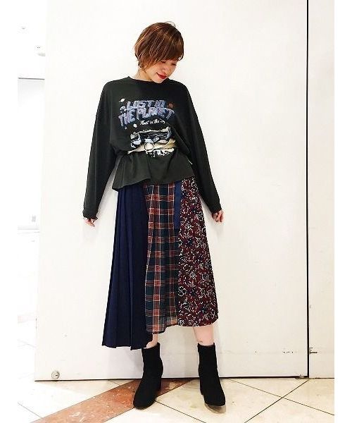 PAGEBOY（ページボーイ）の「スペースロックＴシャツ（Tシャツ/カットソー・レディース・チャコールグレー/ブラック・FREE）」の13枚目の写真