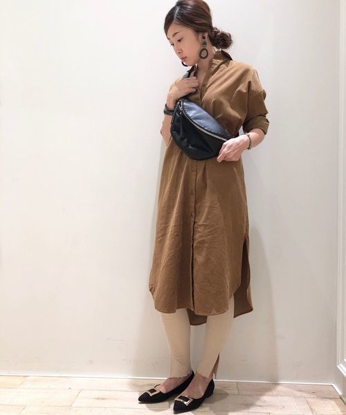 YECCA VECCA(イェッカヴェッカ)の「・コーデュロイシャツワンピース(ワンピース・レディース・ベージュ系その他/キャメル/ネイビー・FREE)」の3枚目の写真